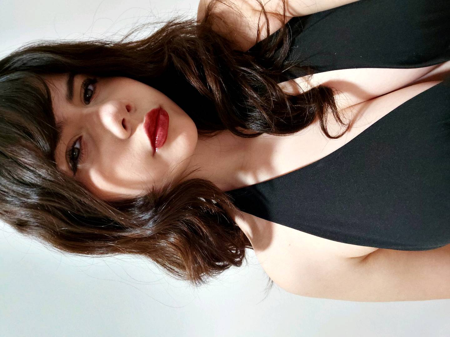 Portrait of a woman on Flirtify